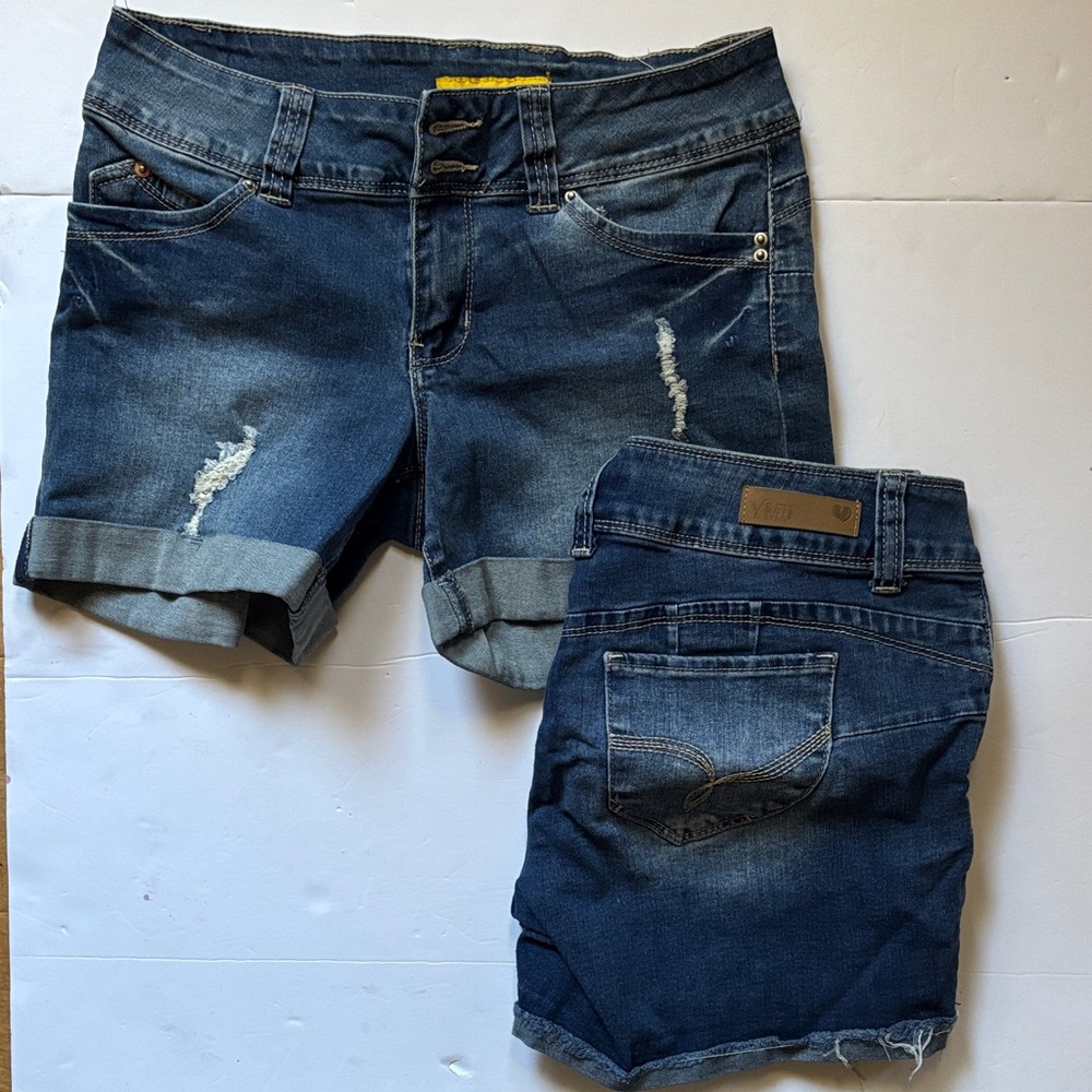 YMI Bundle | WannaBettaButt? Dark Denim Rolled Up Sculpting Jean Shorts Size 5